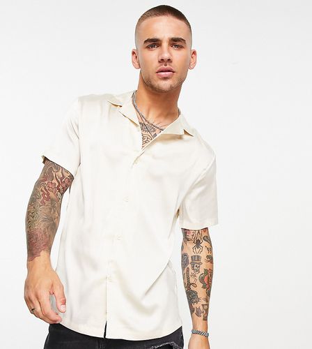 Chemise en satin avec col à revers - Champagne - Asos Design - Modalova