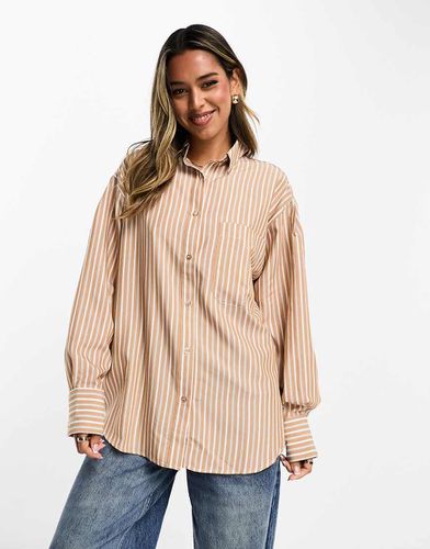 Chemise oversize à rayures variées - Taupe - Asos Design - Modalova