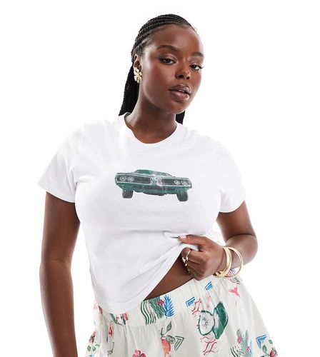 ASOS DESIGN Curve - T-shirt effet rétréci avec imprimé voiture vintage - Asos Curve - Modalova