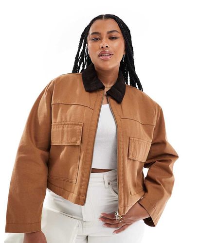 ASOS DESIGN Curve - Veste courte en toile avec poche - Caramel - Asos Curve - Modalova