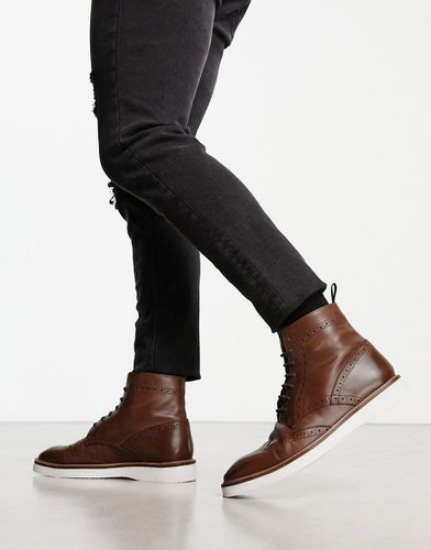 Bottines richelieu à lacets en cuir avec semelle contrastante blanche - Fauve - Asos Design - Modalova