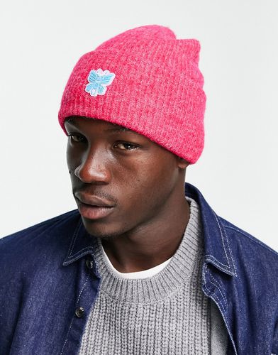 Bonnet duveteux à large revers avec étiquette en caoutchouc - vif - Asos Design - Modalova