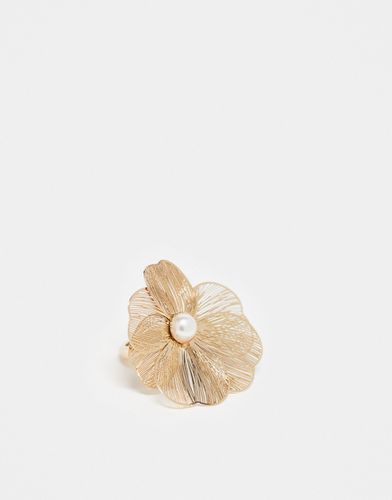 Bague avec motif fleur sculpturale - Asos Design - Modalova