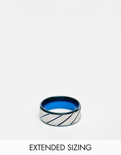 Bague en acier inoxydable imperméable avec gravures horizontales - /bleu métallisé - Asos Design - Modalova