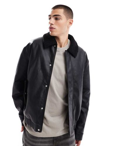 Blouson Harrington en imitation cuir rembourré avec col en imitation peau de mouton - Asos Design - Modalova