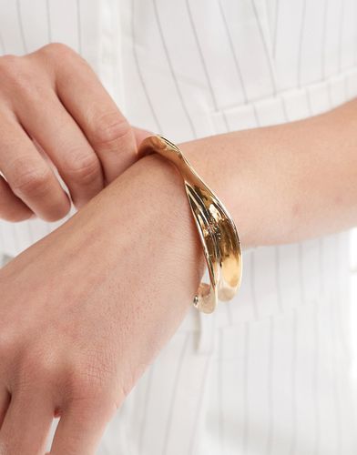 Bracelet jonc à détail ondulé - Asos Design - Modalova