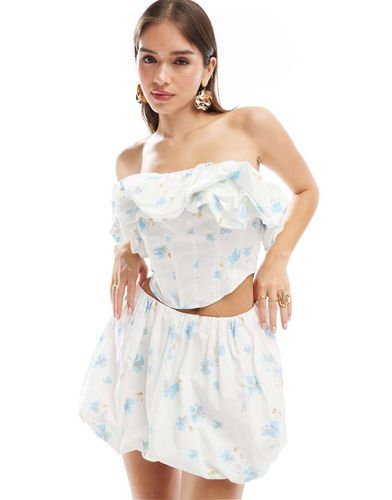 Bustier d'ensemble à détail bouffant - Blanc à fleurs bleues - Asos Design - Modalova