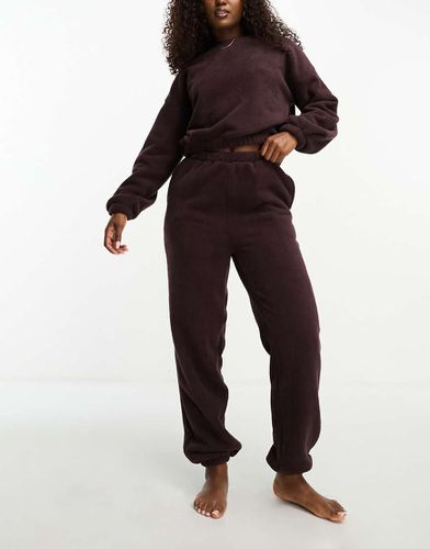 Ensemble confort en micropolaire avec sweat et pantalon de jogging - Marron foncé - Asos Design - Modalova