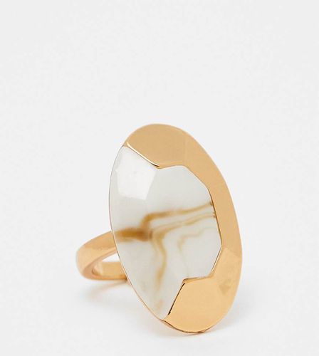 Édition limitée - Bague en plaqué or 14 carats avec détail en résine marbrée - Asos Design - Modalova