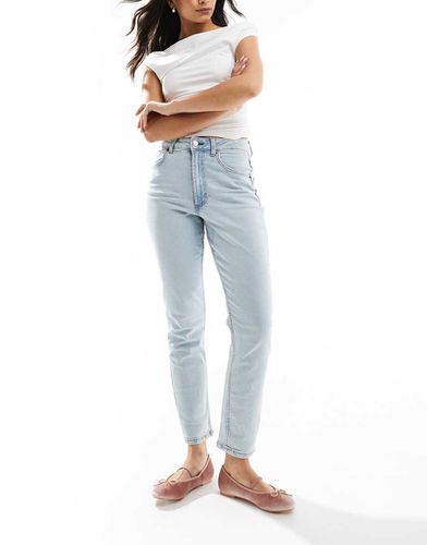 Jean mom slim et confortable - clair - Asos Design - Modalova