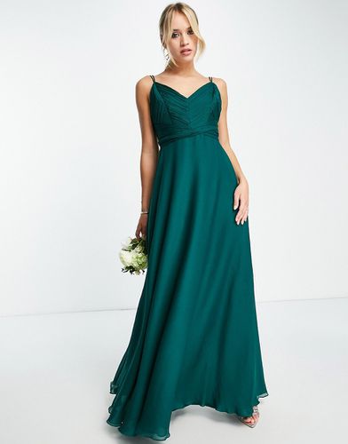 L'invitée - Robe caraco longue à bretelles fines avec corsage froncé et liens à la taille - forêt - Asos Design - Modalova