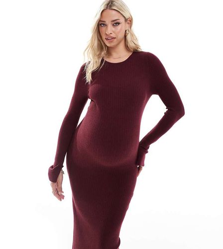 ASOS DESIGN Maternity - Robe longue en maille avec col ras de cou et manches fendues - Bordeaux - Asos Maternity - Modalova