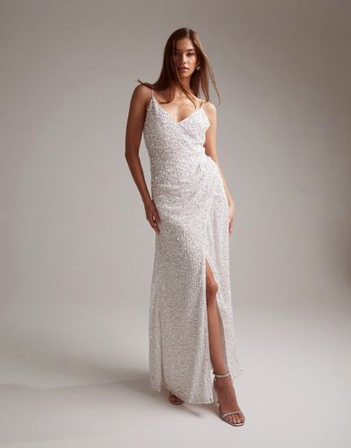 Nia - Robe de mariée longue et ornementée avec bretelles fines et détail drapé sur le côté - Asos Design - Modalova