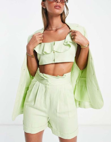 Short de tailleur en lin à taille haute froncée - Citron - Asos Design - Modalova