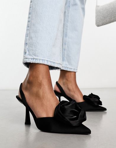 Sia - Chaussures à talon mi-haut et bride arrière avec fleur - Asos Design - Modalova
