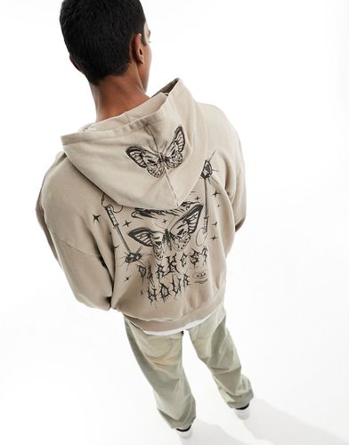 Sweat à capuche oversize avec imprimé au dos et capuche à broderie papillon - Marron - Asos Design - Modalova