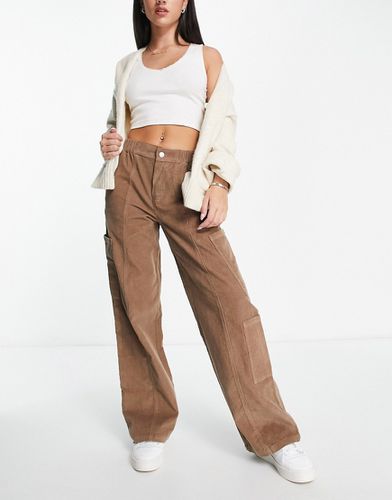 Pantalon cargo en velours côtelé style années 2000 - Champignon - Asos Design - Modalova