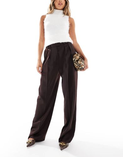 Pantalon de tailleur ample en satin - Chocolat - Asos Design - Modalova