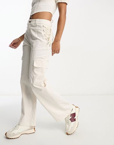 Pantalon d'ensemble coupe cargo ajustée à détail lacé - Beige - Asos Design - Modalova