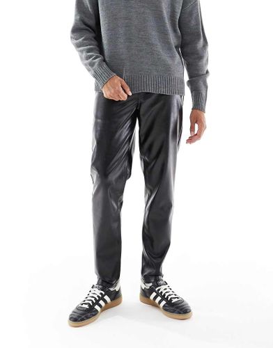 Pantalon fusel en imitation cuir - Asos Design - Modalova