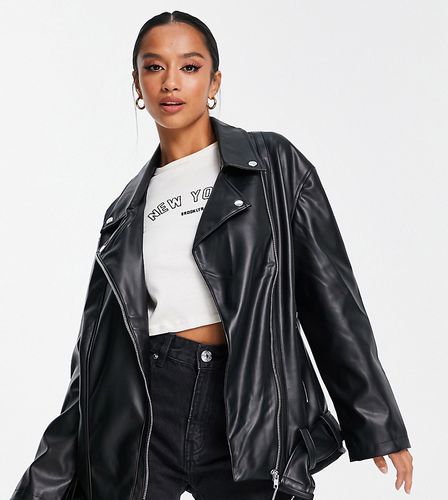 ASOS DESIGN Petite - Blouson style motard long et oversize en imitation cuir - Asos Petite - Modalova