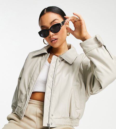 ASOS DESIGN Petite - Bomber en imitation cuir - Latte - Asos Petite - Modalova