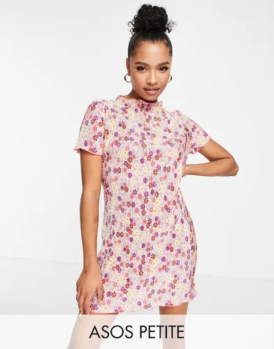 ASOS DESIGN Petite - Exclusivité - Robe t-shirt courte plissée à petites fleurs - Rose - Asos Petite - Modalova