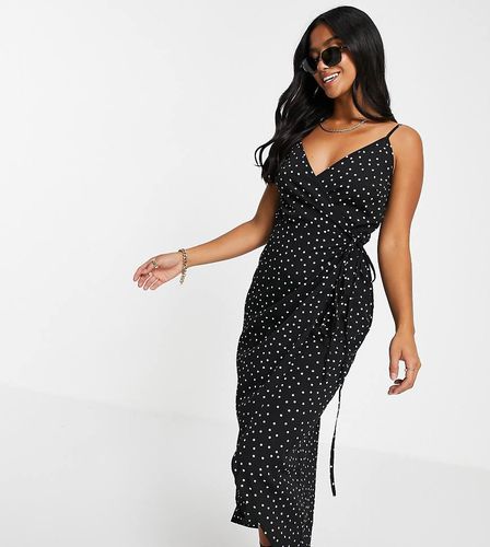 ASOS DESIGN Petite - Robe cache-caur longue style caraco à pois - Noir - ASOS Petite - Modalova