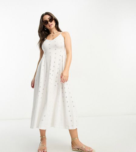 ASOS DESIGN Petite - Robe mi-longue en broderie anglaise avec coutures apparentes et lanières dans le dos - Asos Petite - Modalova