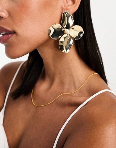 Puces d'oreilles à détail fleur oversize - Asos Design - Modalova