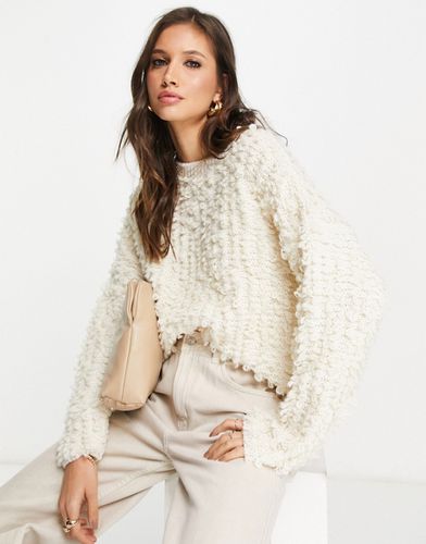 Pull en maille bouclée - Crème - Asos Design - Modalova