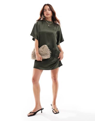 Robe t-shirt coupe courte oversize en satin - Kaki - Asos Design - Modalova