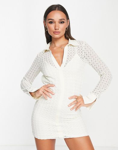 Robe chemise courte avec broderie anglaise et dos ouvert - Ivoire - Asos Design - Modalova