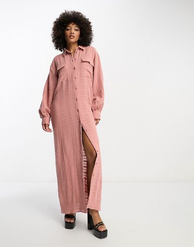Robe chemise longue en tissu texturé à carreaux - Terracotta - Asos Design - Modalova