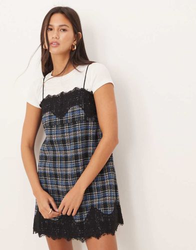 Robe courte  carreaux avec superpositions en dentelle - Bleu - Asos Design - Modalova
