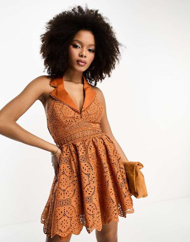 Robe courte en dentelle avec col et dos ouvert - Rouille - Asos Design - Modalova