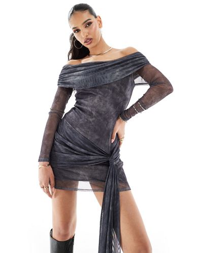 Robe courte en tulle à manches longues, encolure Bardot, lien oversize et imprimé abstrait - Gris - Asos Design - Modalova