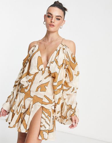 Robe courte imprimée en tissu doux avec jupe à godets et chaîne - Asos Design - Modalova