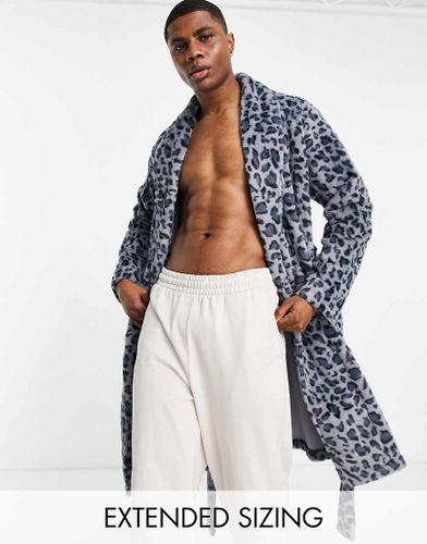 Robe de chambre en polaire à imprimé animal - Asos Design - Modalova