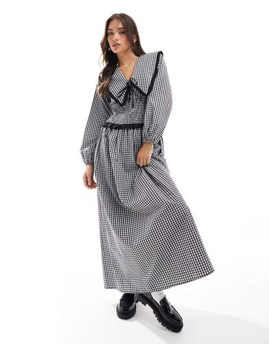 Robe longue à carreaux vichy avec col oversize et taille froncée - Noir et blanc - Asos Design - Modalova