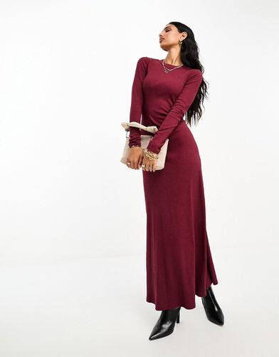 Robe longue droite côtelée avec col ras de cou - Bordeaux - Asos Design - Modalova