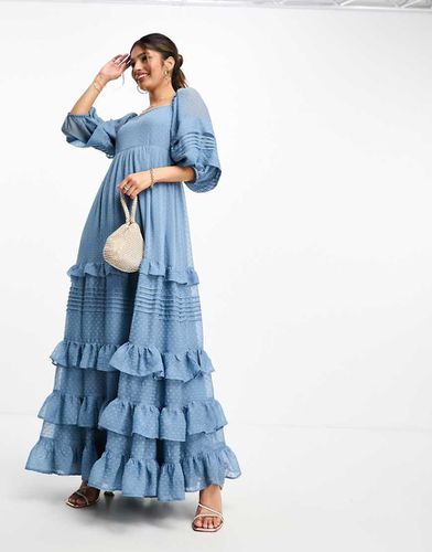 Robe longue en plumetis avec ourlet à volants et plis nervurés - Bleu cendré - Asos Design - Modalova