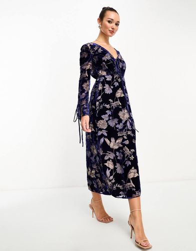 Robe longue en velours avec motif fleuri en dévoré - Bleu - Asos Design - Modalova