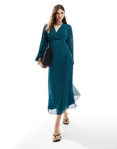 Robe longue portefeuille en mousseline plissée en mousseline plumetis avec boutonnage - sarcelle - Asos Design - Modalova