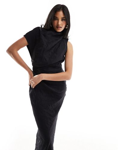 Robe longue plissée à col montant en jacquard - Noir délavé - Asos Design - Modalova