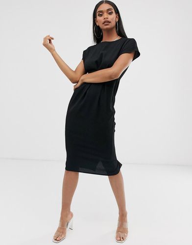 Robe mi-longue cintrée à la taille - Asos Design - Modalova