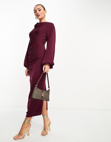 Robe mi-longue à col drapé froncée sur le côté - Bordeaux - Asos Design - Modalova