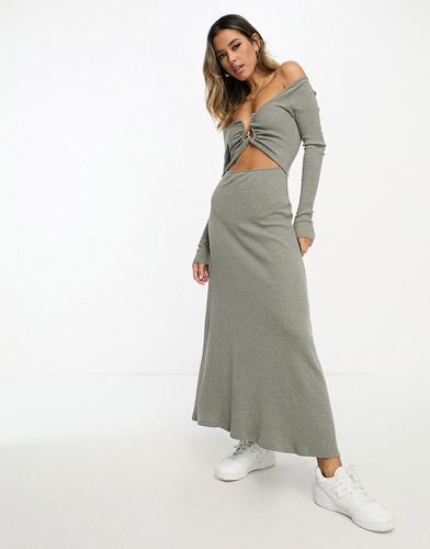 Robe mi-longue à manches longues avec découpe à la taille et détail métallique - Kaki - Asos Design - Modalova