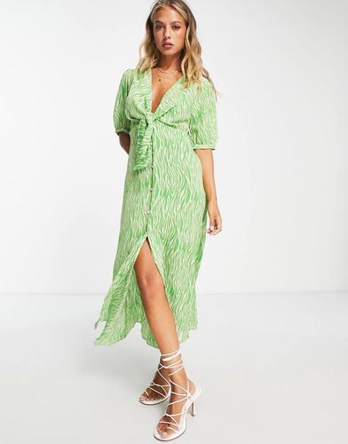 Robe mi-longue boutonnée et nouée devant à imprimé animal - Vert - Asos Design - Modalova