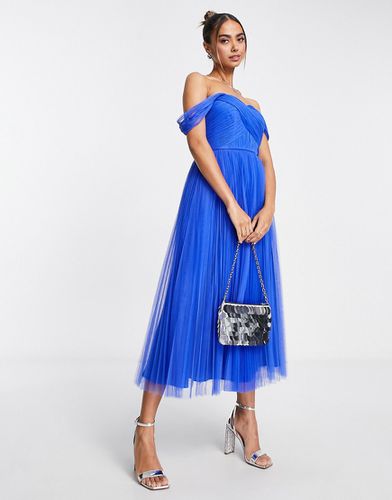 Robe mi-longue en tulle à épaules dénudées et jupe plissée nouée dans le dos - Cobalt - Asos Design - Modalova